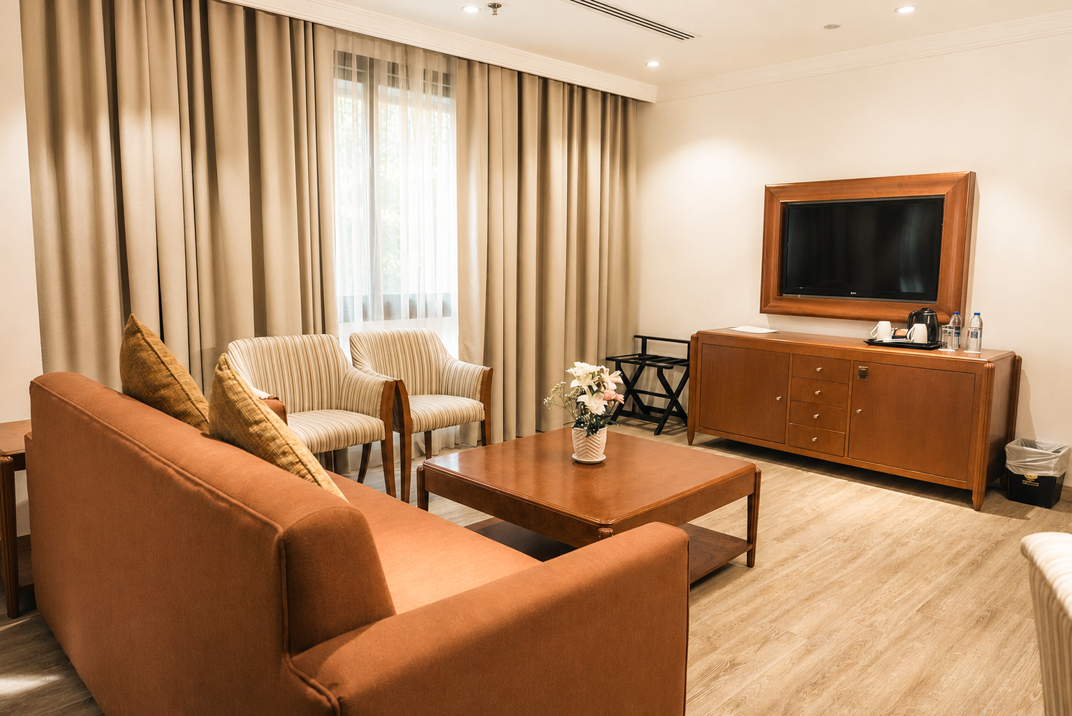 Executive King or Twin Room DSC04790 copy